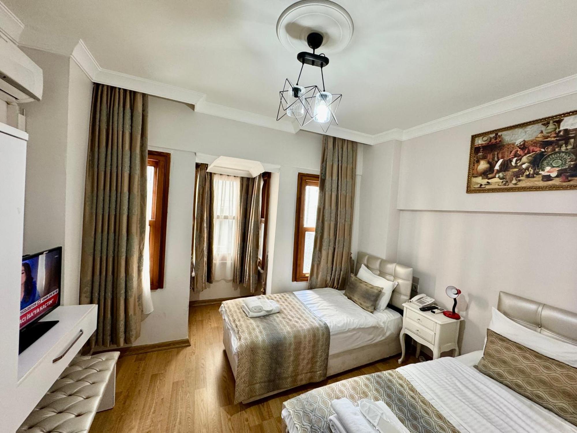 Rosalie Palace Hotel 2*